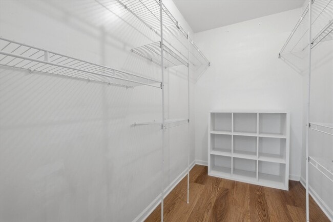 Building Photo - 7308 S Ridgeland Ave