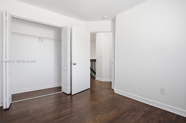 Building Photo - 17530 SW 139th Ct