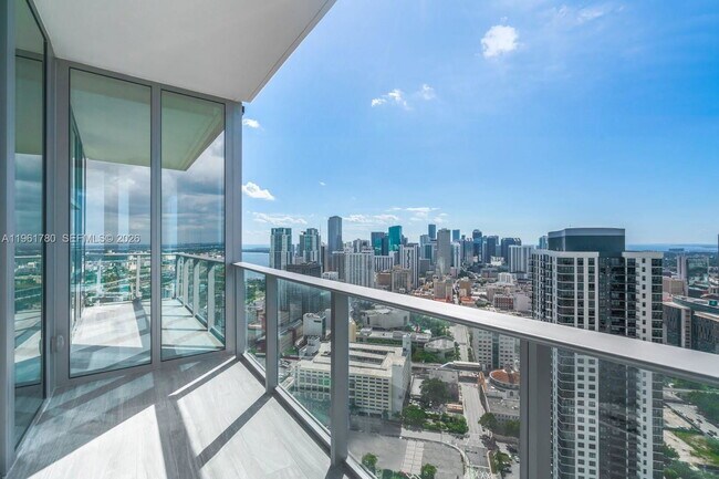 Building Photo - 851 NE 1st Ave