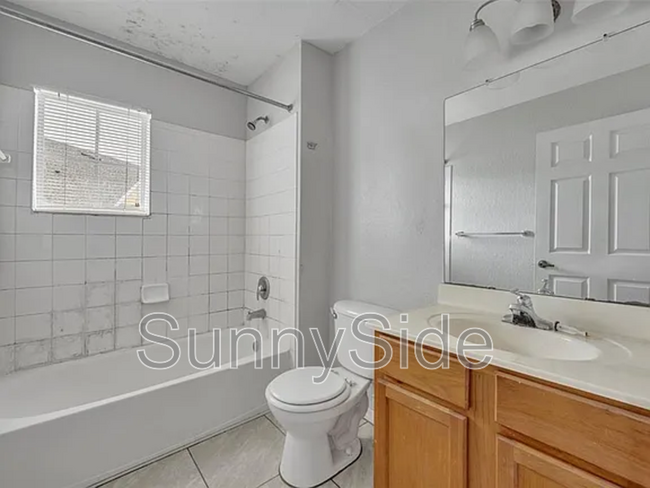 Building Photo - 4012 Santa Maria Dr
