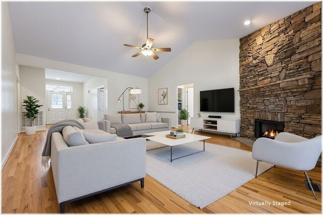 Building Photo - 307 Willow Brook Ln