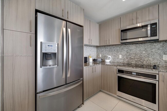 Building Photo - 5350 NW 84th Ave