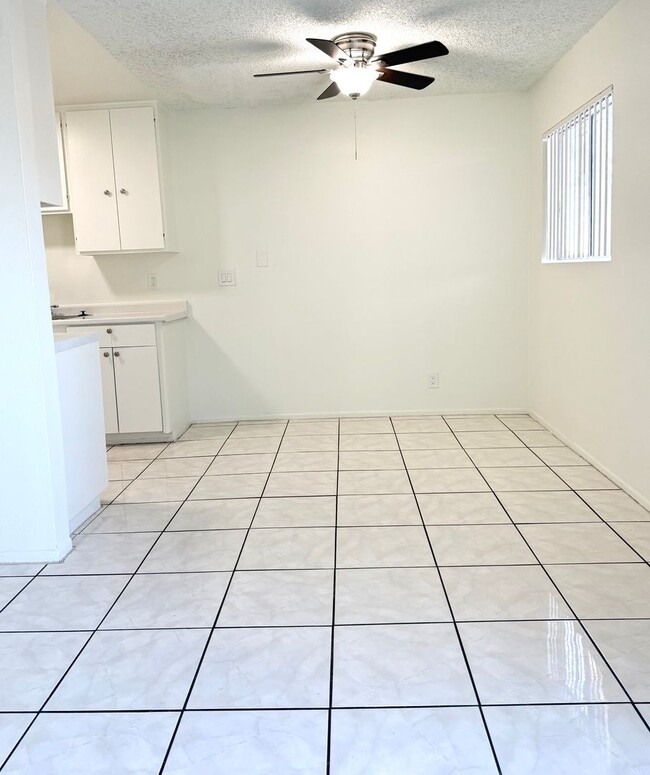 Interior Photo - Orangewood Creek