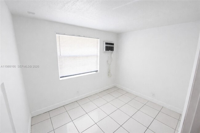 Building Photo - 4081 N Dixie Hwy