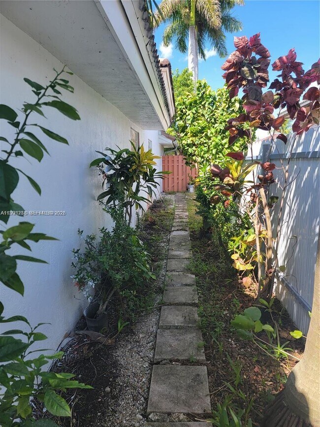 Building Photo - 3333 SW 156th Ct