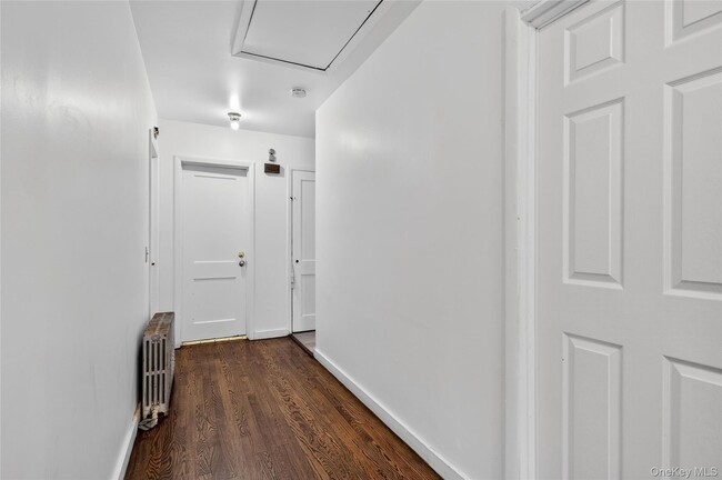 Building Photo - 36 Swezey Pl