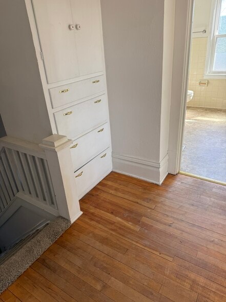 Building Photo - 823 Craite Ave