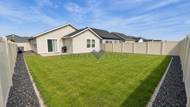 Building Photo - 17650 Barefoot Ridge Wy