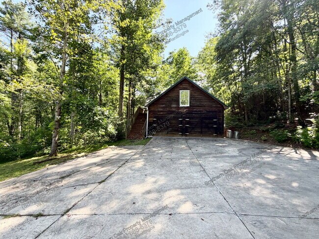 Building Photo - 1211 Moorefield Memorial Hwy