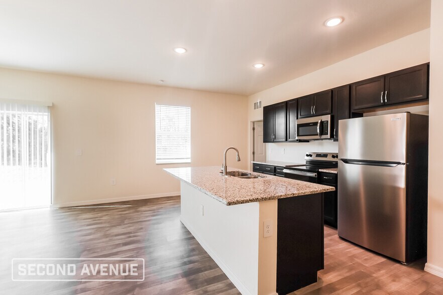 Building Photo - 2445 W Jacoby Cir