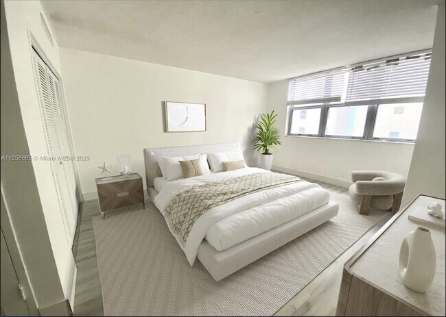 Building Photo - 9225 Collins Ave