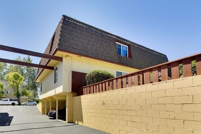 Building Photo - 1281 Ayala Dr