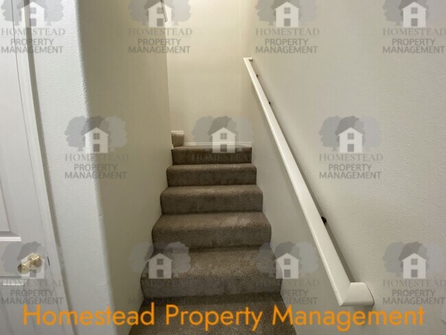 Building Photo - 599