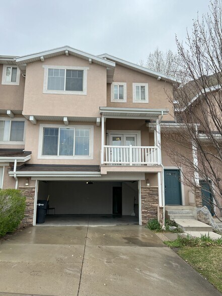 Garage - 1251 Alpine Way