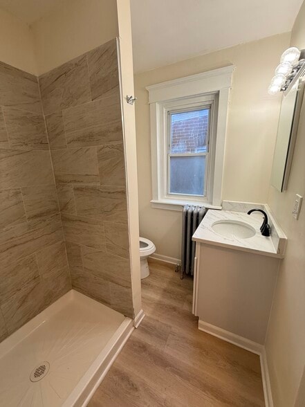 Building Photo - 133 S 15th St