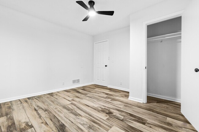 Building Photo - 317 Ross Ave