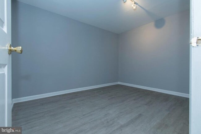 Building Photo - 48 Pontiac Way