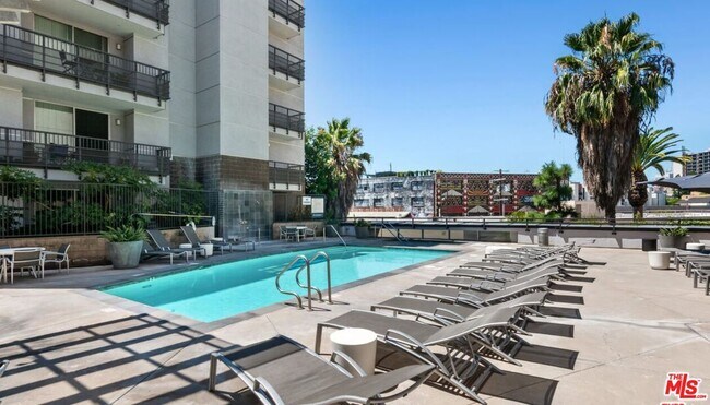 Building Photo - 629 Traction Ave