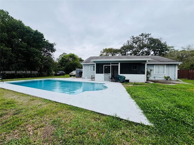 Building Photo - 15216 85th Ave N