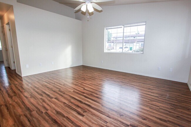 Building Photo - 7430 E Lobo Way