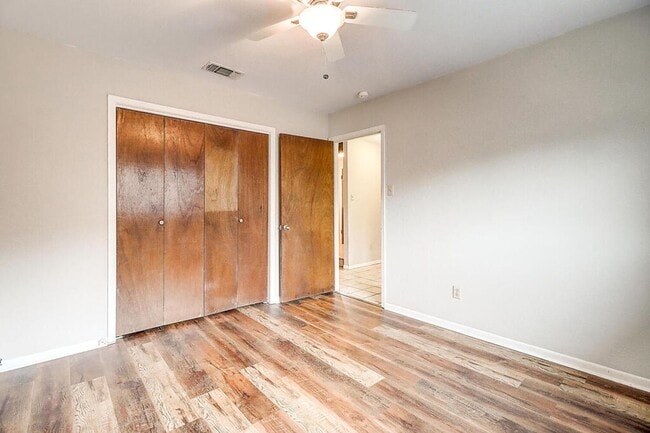 Building Photo - 3121 Seafoam Dr