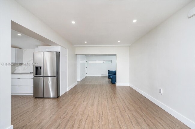 Building Photo - 3077 SW 5th St