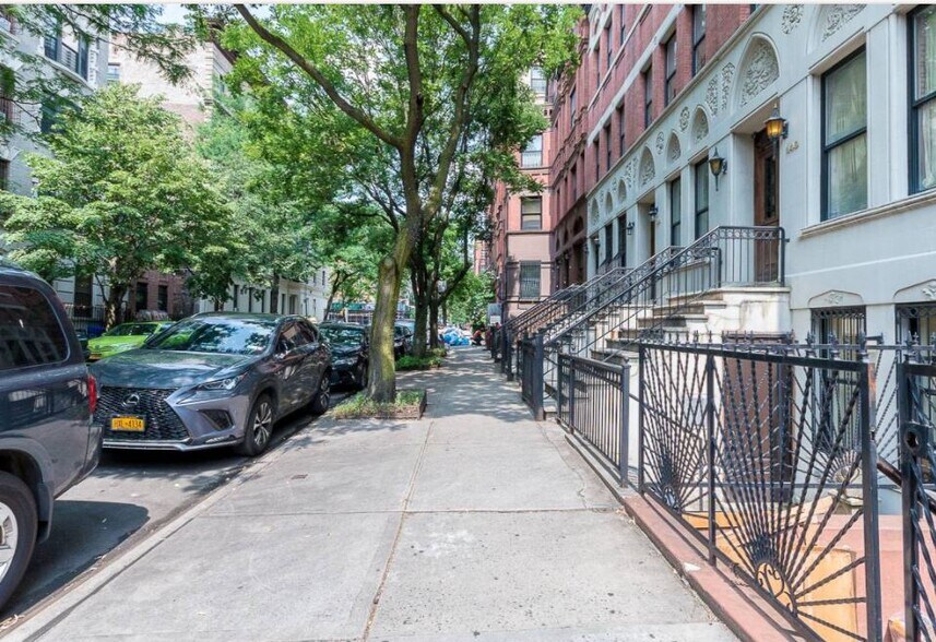 Street view - 147 W 118th St