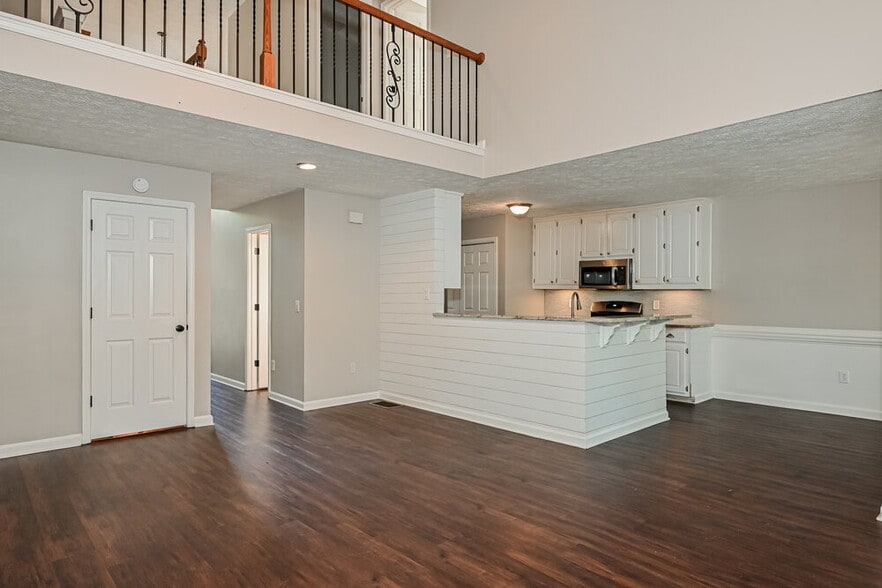 Building Photo - 1655 Bramlett Blvd
