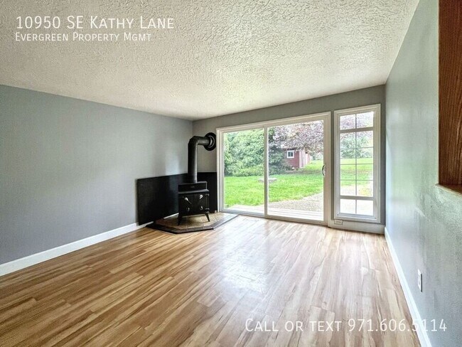 Building Photo - 10950 SE Kathy Ln