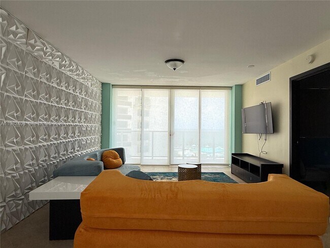 Building Photo - 3180 S Ocean Dr