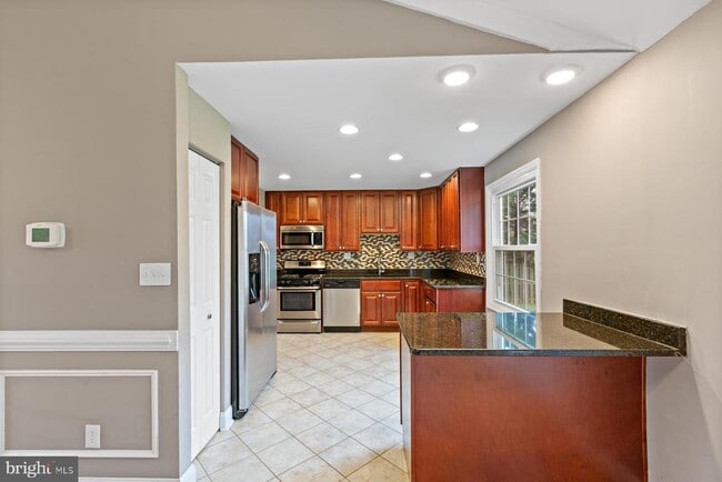 Building Photo - 5650 Sheerock Ct