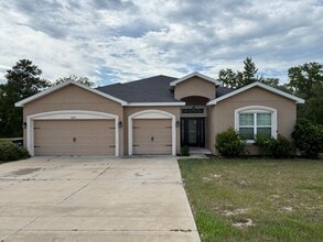 Building Photo - 4 bedroom / 3 bath in great neighborhood - WON'T LAST!
