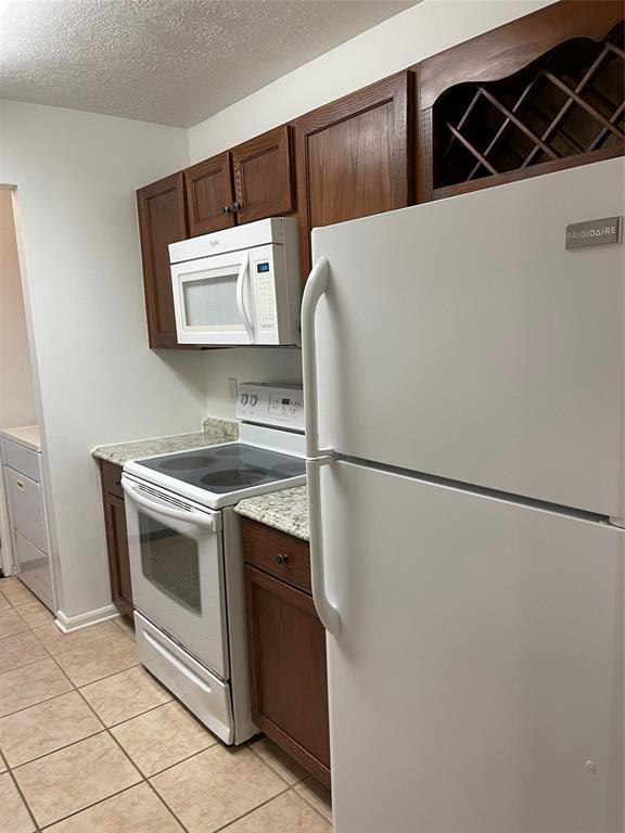 Building Photo - 17315 Saturn Ln