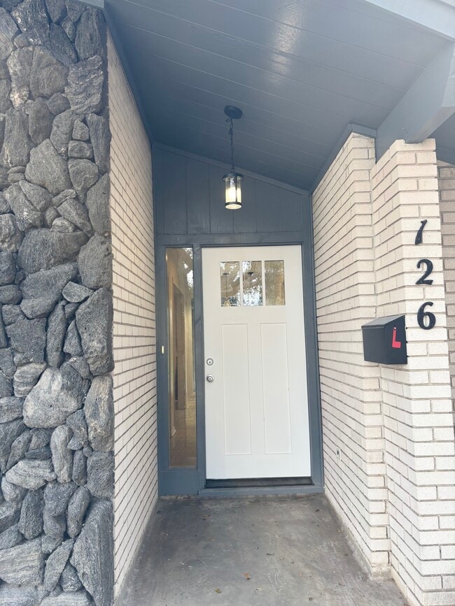 Building Photo - 126 Fulton Pl