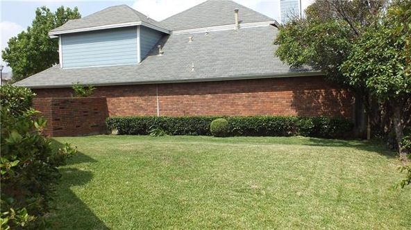 Building Photo - 2401 Brooke Ct