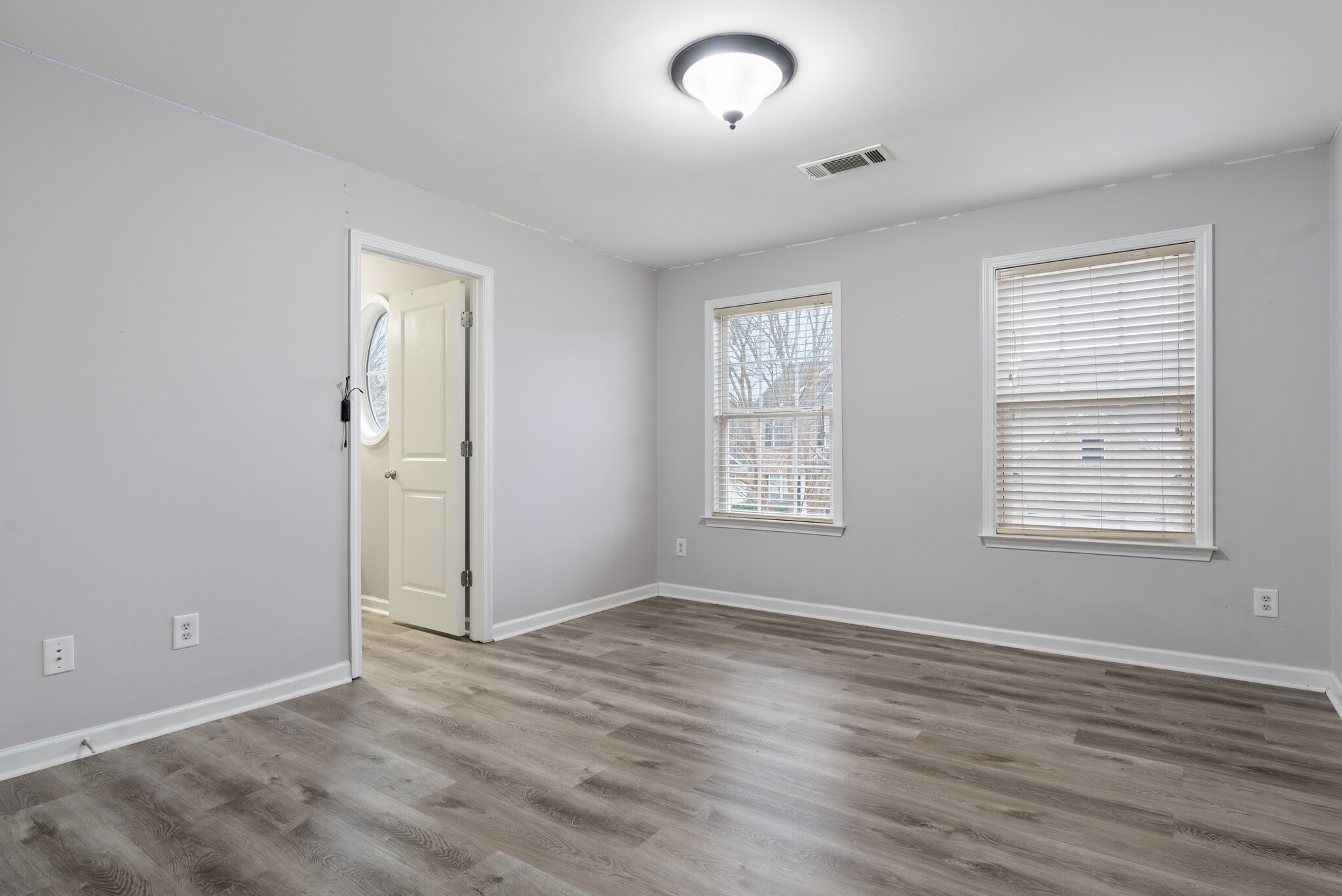 Building Photo - 3216 Montauk Hill Dr