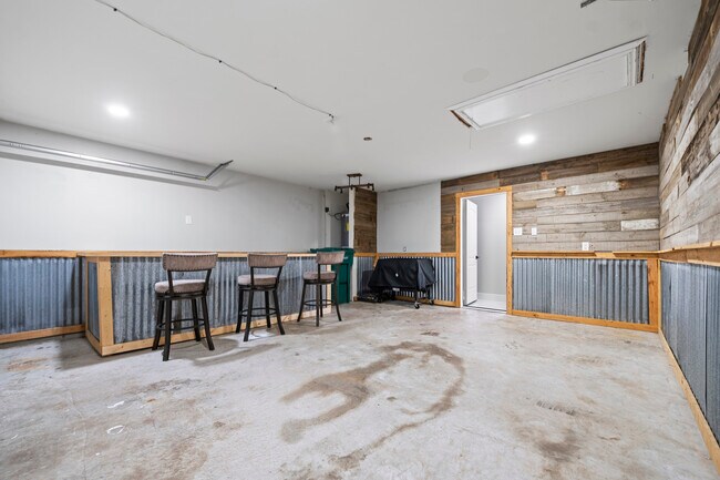 Building Photo - 9811 Texas Cut Ln