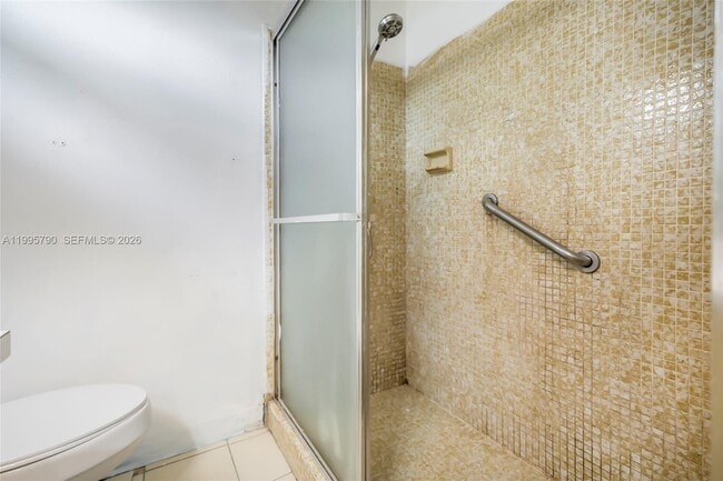 Building Photo - 1005 SW 18th St