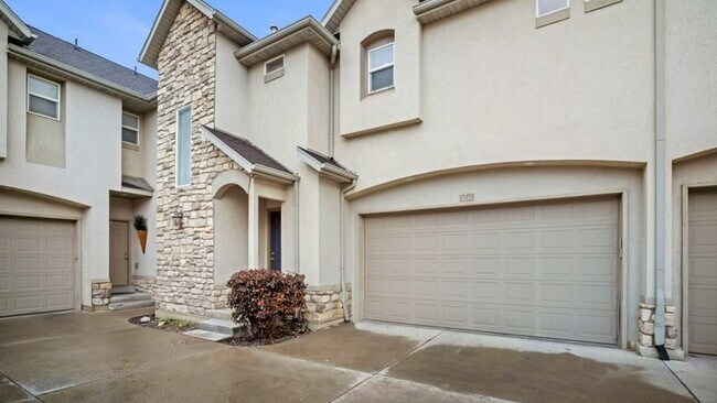 Building Photo - 10828 Wynview Ln
