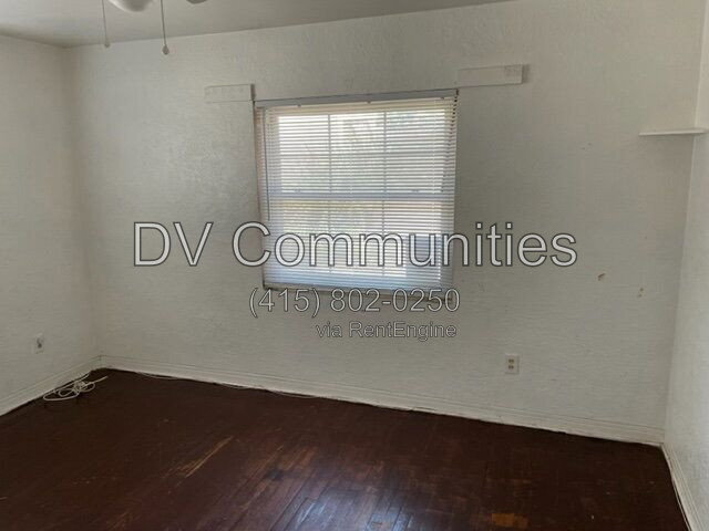 Building Photo - 888 14th Ave S