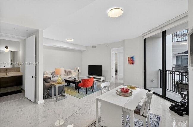 Building Photo - 301 Altara Ave