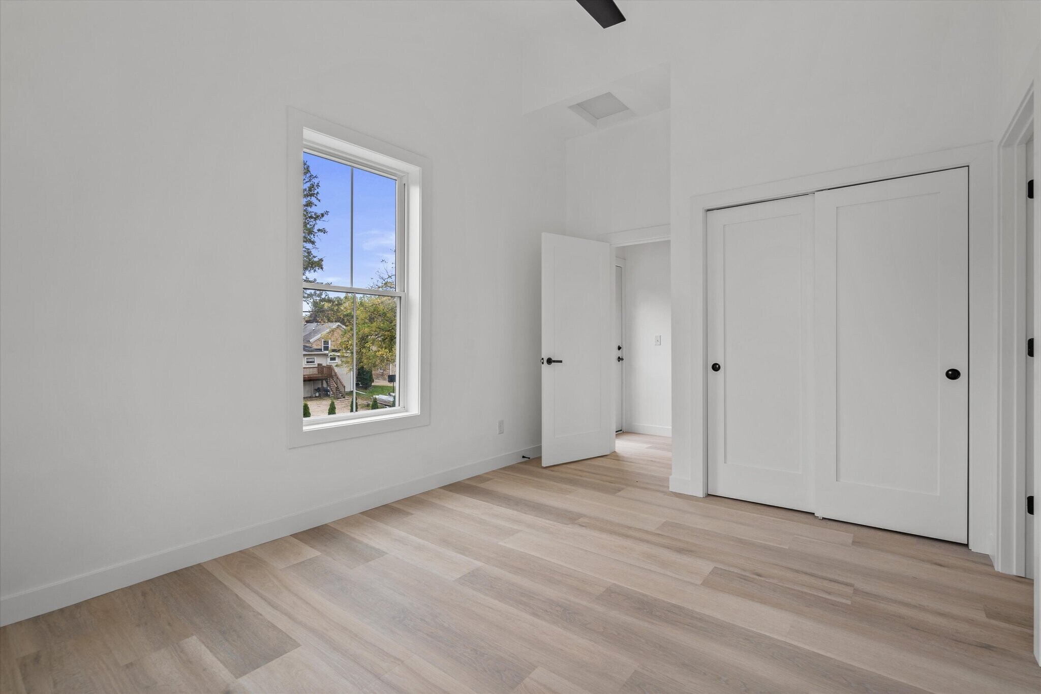 Building Photo - 308 Oak St