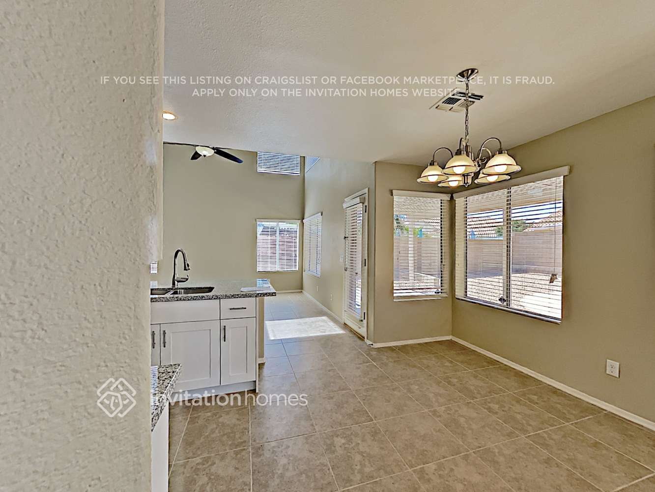 Building Photo - 7436 W Crest Ln