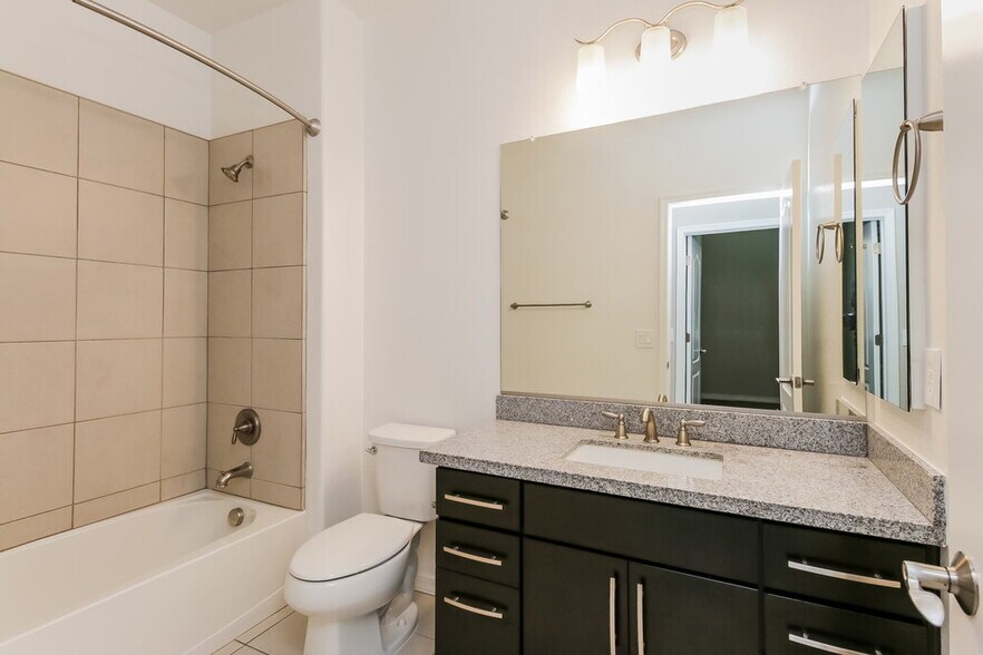 Building Photo - 22339 E Cherrywood Dr