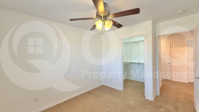 Building Photo - 730 N Robins Way