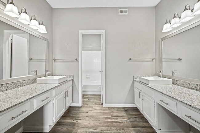 Bathroom - Retreat at Lake Highlands