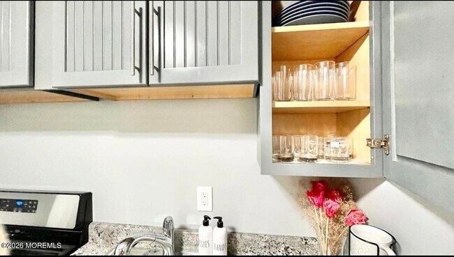 Building Photo - 1718 White St