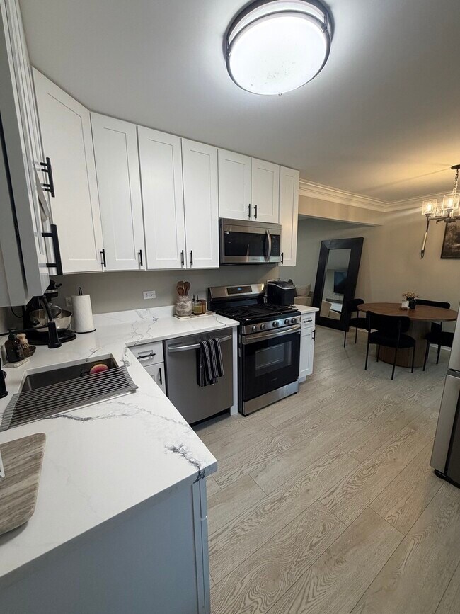 Building Photo - 201 Fairwood Dr