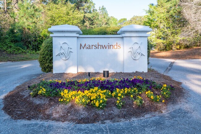 Building Photo - EFFICIENCY AVAILABLE LONG OR SHORT TERM @ MARSH WINDS IN ST JAMES PLANTATION