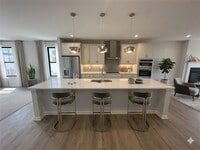 Building Photo - 352 Skylar Ct SE